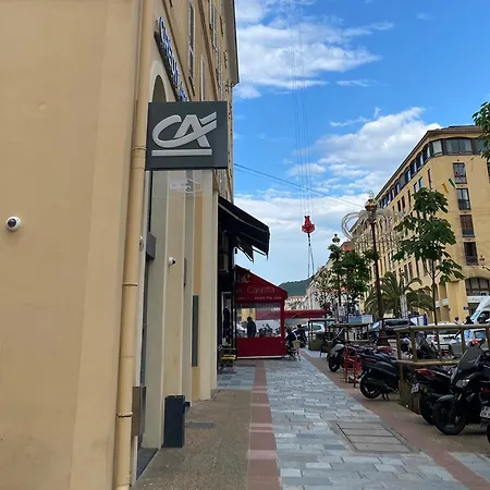 Au Coeur De La Vieille Apartament