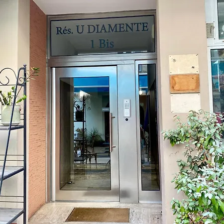 Au Coeur De La Vieille Apartament Ajaccio (Corsica)