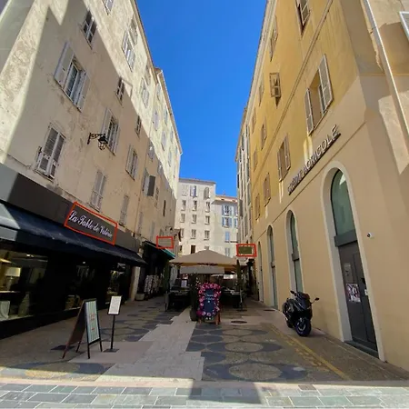 Au Coeur De La Vieille Apartament Ajaccio (Corsica)