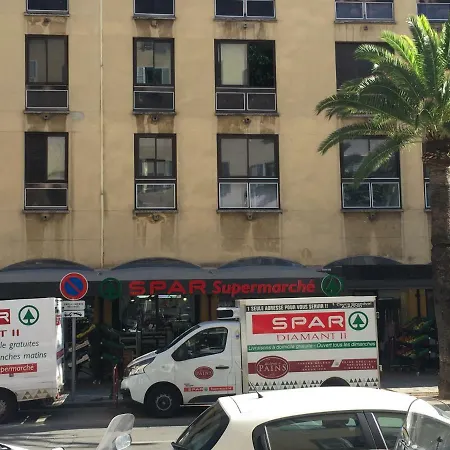 Au Coeur De La Vieille *