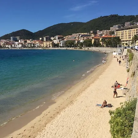 Apartament Au Coeur De La Vieille Ajaccio (Corsica)