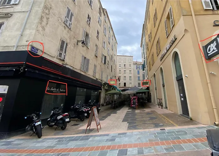 Appartamento Au Coeur De La Vieille Ajaccio (Corsica)